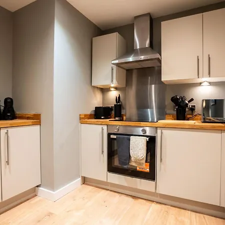 Apartment Riverside Penthouses - Duplex & Triplex - Views - Free Parking *