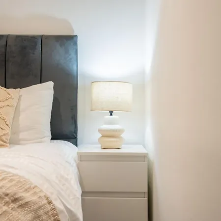 Riverside Penthouses - Duplex & Triplex - Views - Free Parking Leeds (West Yorkshire)