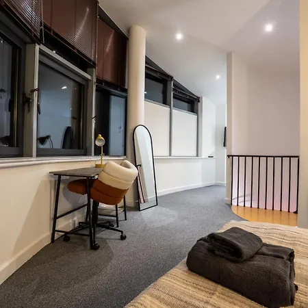Riverside Penthouses - Duplex & Triplex - Views - Free Parking Apartment