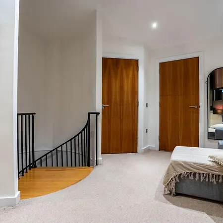 Apartment Riverside Penthouses - Duplex & Triplex - Views - Free Parking Leeds (West Yorkshire)