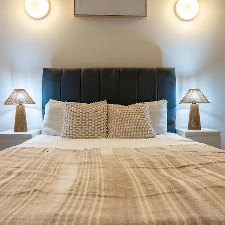 Riverside Penthouses - Duplex & Triplex - Views - Free Parking Leeds (West Yorkshire)