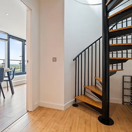 Apartman Riverside Penthouses - Duplex & Triplex - Views - Free Parking *