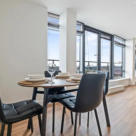 Riverside Penthouses - Duplex & Triplex - Views - Free Parking Apartman *