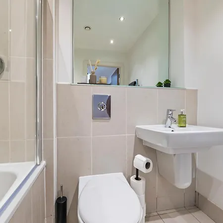 Riverside Penthouses - Duplex & Triplex - Views - Free Parking Apartman